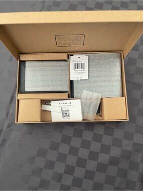 Three-piece coach wallet